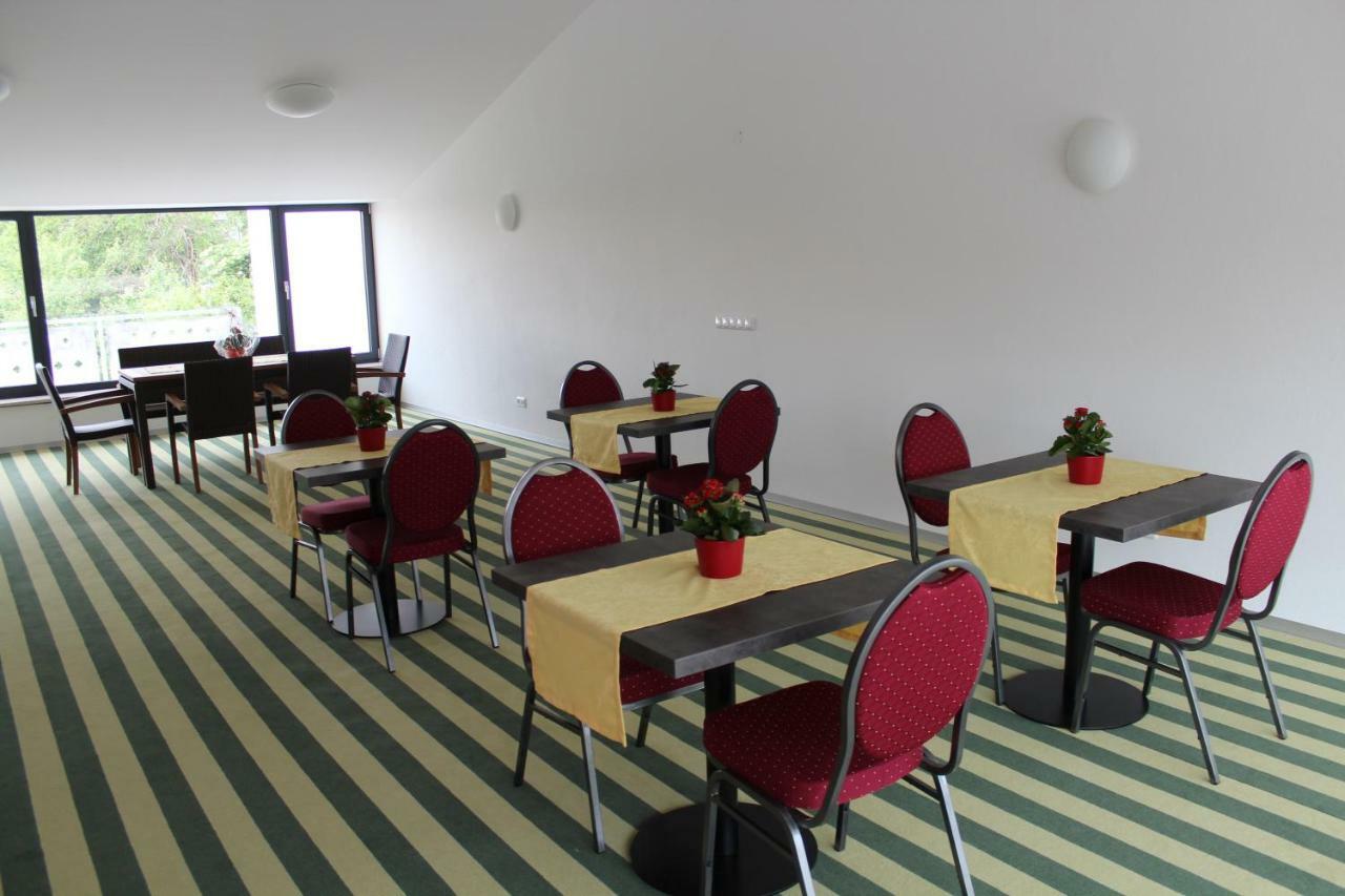 Helmers Gaestehaus Gempfing エクステリア 写真
