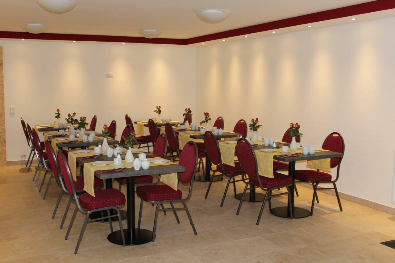 Helmers Gaestehaus Gempfing エクステリア 写真